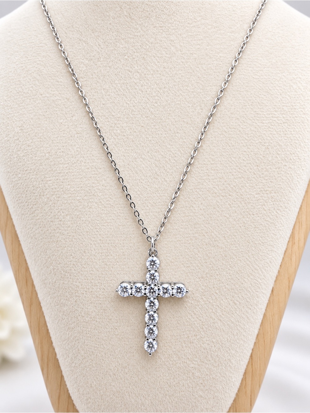 MODIAN 2.20 CTW Moissanite Cross Necklace – 925 Sterling Silver